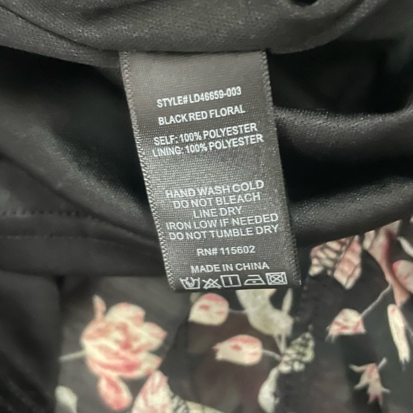 LUSH Women's Long Sleeve High-Low Boho Dress Black Red Floral Size Medium - Picture 8 of 8